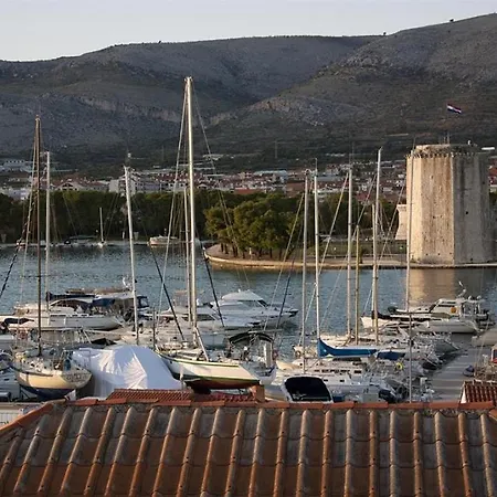 In With Sea View, Terrace, Air Conditioning, Wi-fi Lägenhet *