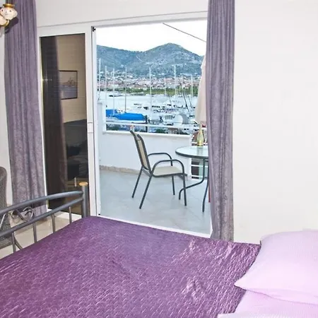 In With Sea View, Terrace, Air Conditioning, Wi-fi