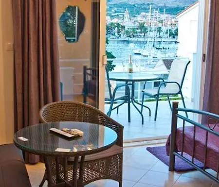 In With Sea View, Terrace, Air Conditioning, Wi-fi *