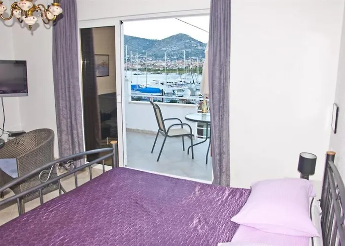 In With Sea View, Terrace, Air Conditioning, Wi-fi