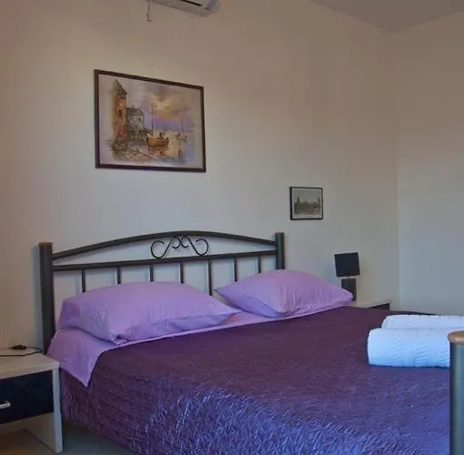 In With Sea View, Terrace, Air Conditioning, Wi-fi * Traù