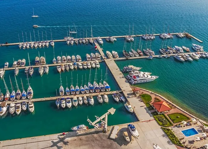 In With Sea View, Terrace, Air Conditioning, Wi-fi *